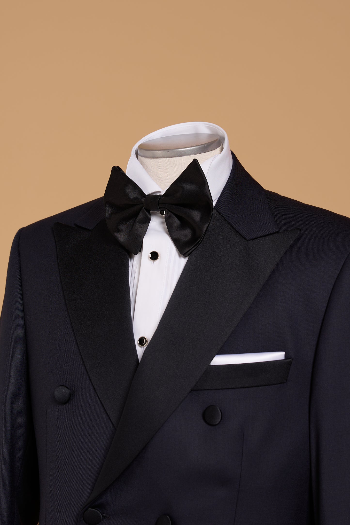 VERDI BLACK DOUBLE-BREASTED TUXEDO