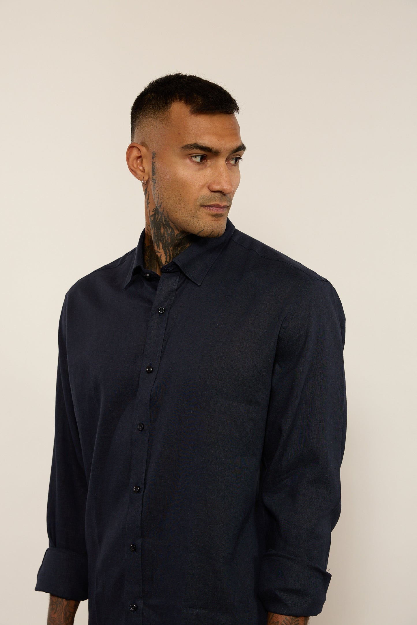 Linen Shirt in Navy Blue
